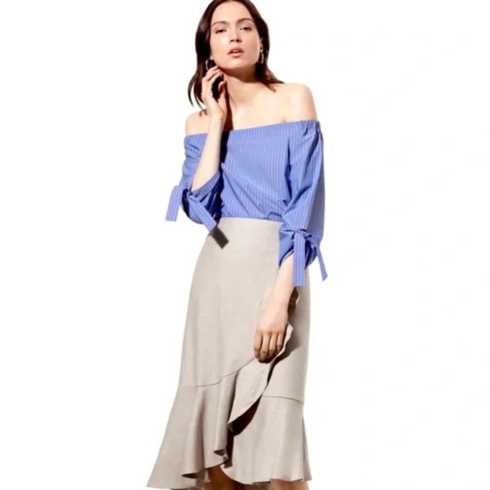 Babaton Aritzia Malik Off the Shoulder Blouse Size XS